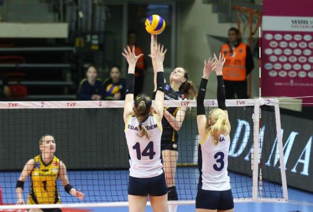  卡昂老帅运筹帷幄换人调整收到立竿见影效果